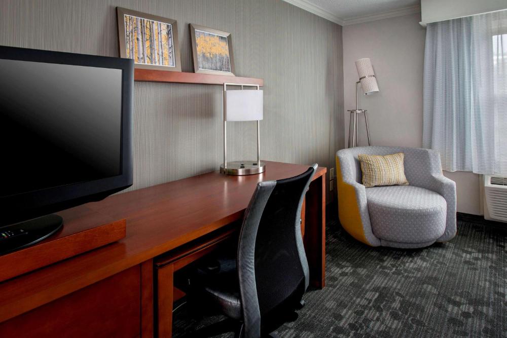 King Suite interior